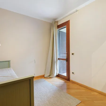 アパート Casa Vittoria A Due Passi Dal Mare ラコナ