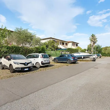 Casa Vittoria A Due Passi Dal Mare ラコナ